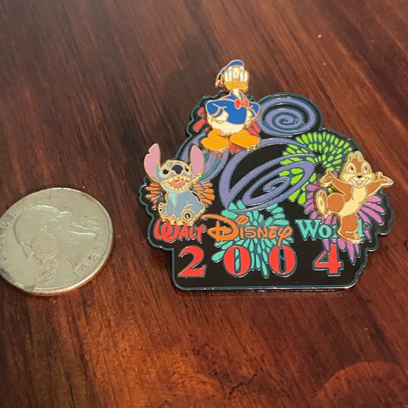 Rare 2004 Disney World Pin Stitch Donald Duck Chip Parks Pin - Picture 3 of 4
